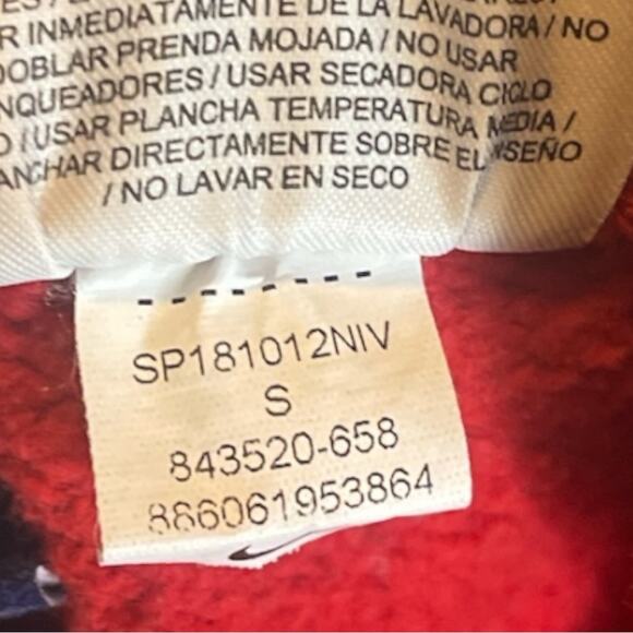 Nike Men’s Swoosh Graphic Red Sweatshorts Size S Blokecore Sporty Comfy - Picture 10 of 13